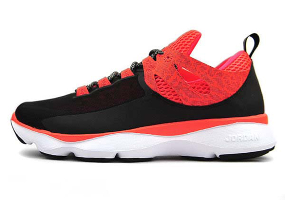 Jordan Flight Runner Black Infrared 2