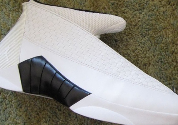 Air Jordan 15 “White/Black” – 2000 Eastbay Exclusive