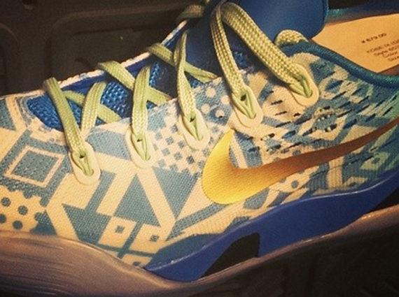 Nike Kobe 9 EM - University Blue - White - Photo Blue - University Gold