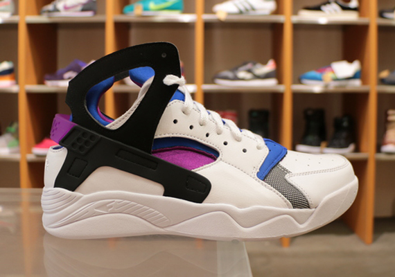 Nike Air Flight Huarache Returns in the OG Colorway