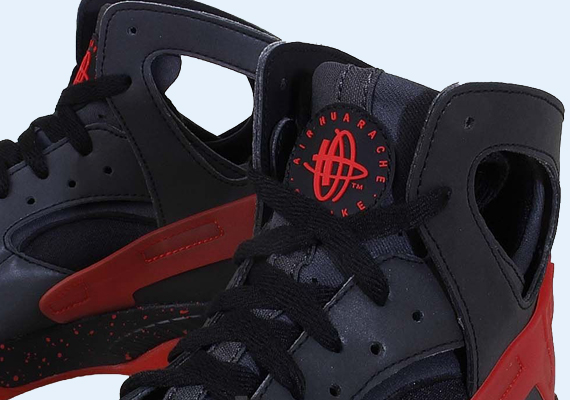 Nike Air Flight Huarache PRM QS – Black – Anthracite – Challenge Red