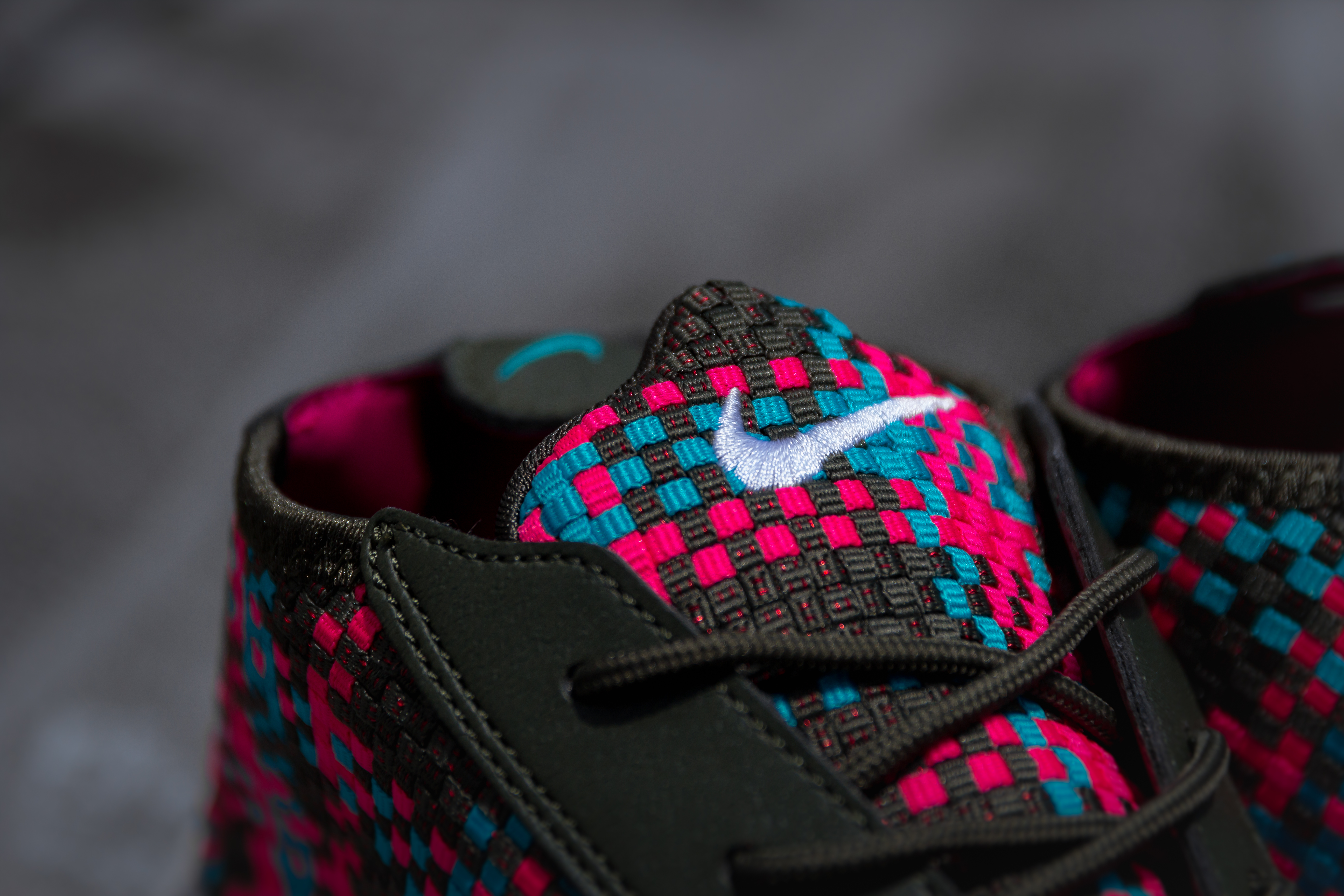 Nike Air Footscape Desert Chukka Hyper Pink Available 05