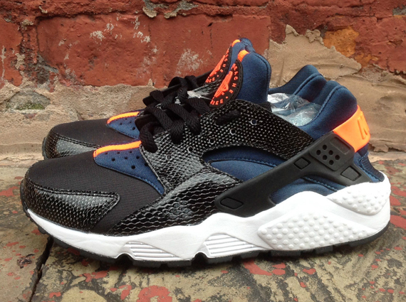 Nike Air Huarache Snakeskin