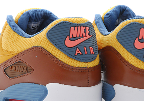 Nike Air Max 90 University Gold 05