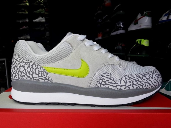 Nike Air Safari Elephant Grey Sample 06