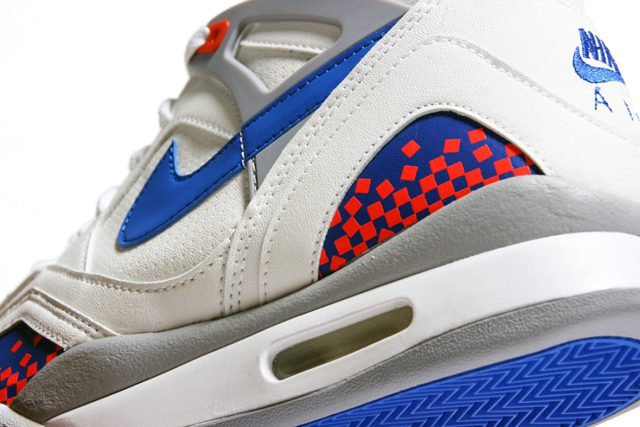 Nike Air Tech Challenge 2 Backhand 03