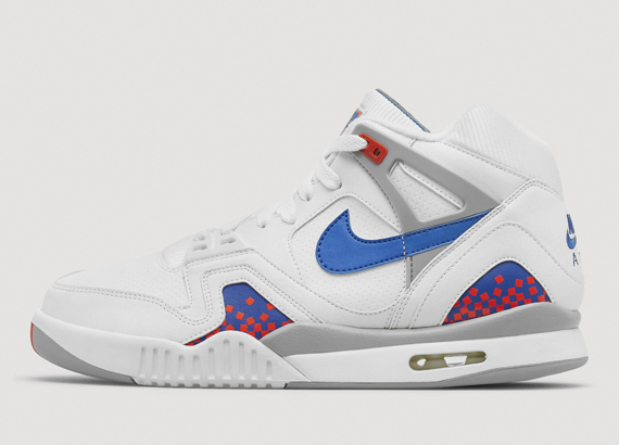 Nike Air Tech Challenge 2 Pixel Court