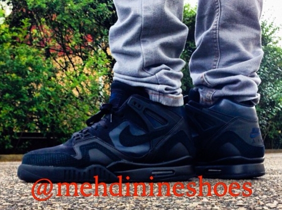 Nike Air Tech Challenge Ii Blackout 01