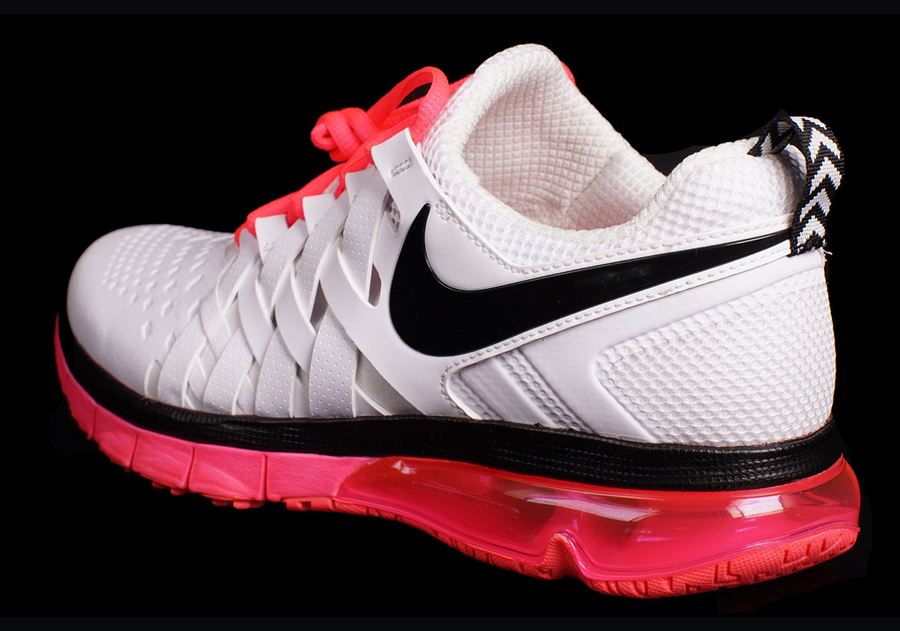 Nike Fingertrap Max - White - Black - Hyper Punch