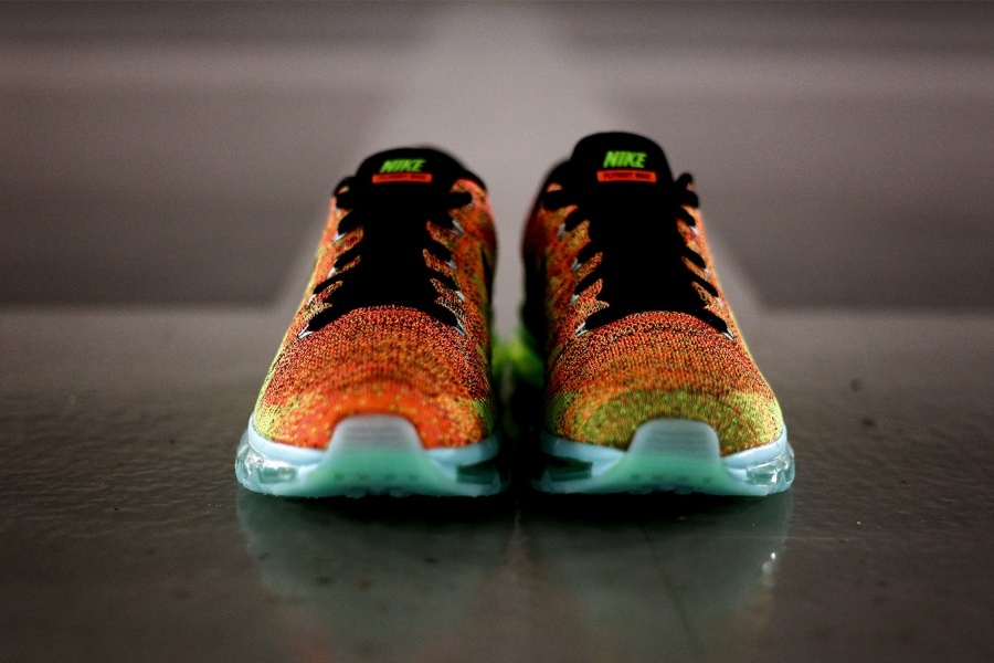 Nike Flyknit Air Max Atomic Orange Vivid Blue Volt 02