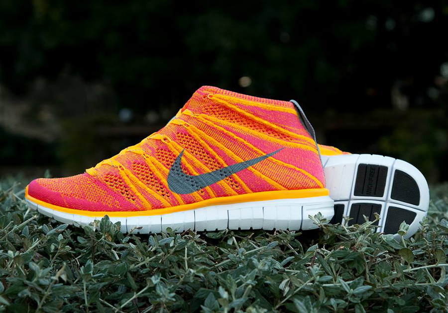 Nike Free Flyknit Chukka Womens Atomic Mango Punch 3