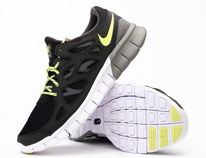 Nike Free Run 2 Black Medium Ash Volt 01