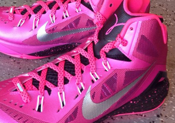 Nike Hyperdunk 2014 Think Pink 01