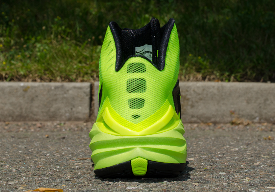 Nike Hyperdunk 2014 Volt 3