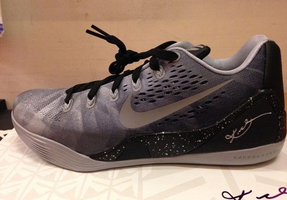 Nike Kobe 9 Em Moonwalker 1