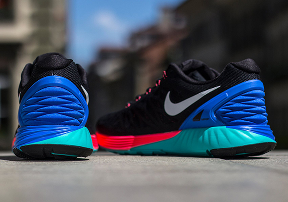 Nike Lunarglide 6 Black Hyper Cobalt Hyper Punch 2