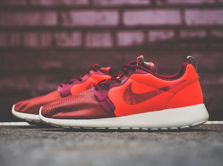 Nike Roshe Run Hyperfuse Team Red - Hyper Jade