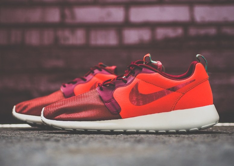 Nike Roshe Run Hyperfuse Team Red – Hyper Jade