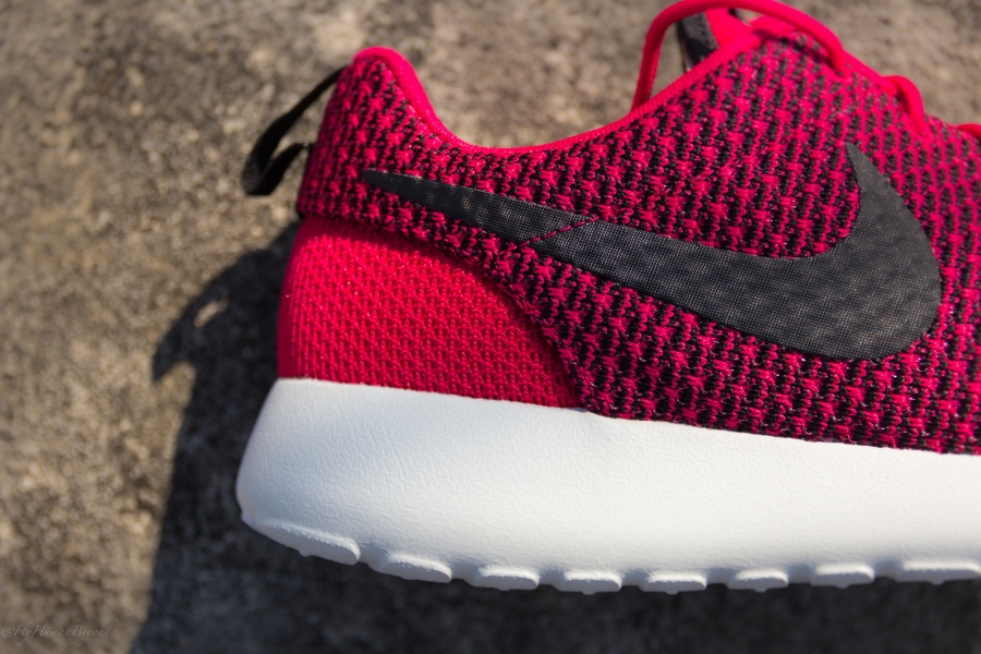 Nike Roshe Run Fuscia Force 01