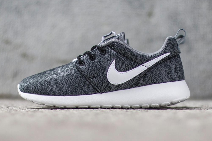 Nike Roshe Run Print Black Anthracite Cool Grey 02