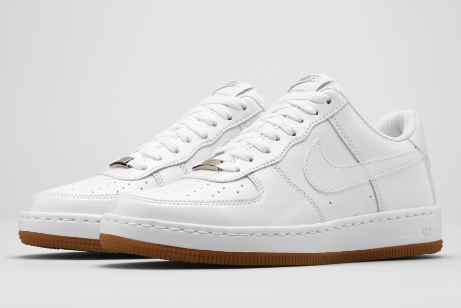 Nike Womens Air Force 1s 06