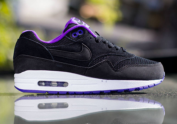 Nike Womens Air Max 1 Essential - Black - Hyper Grape