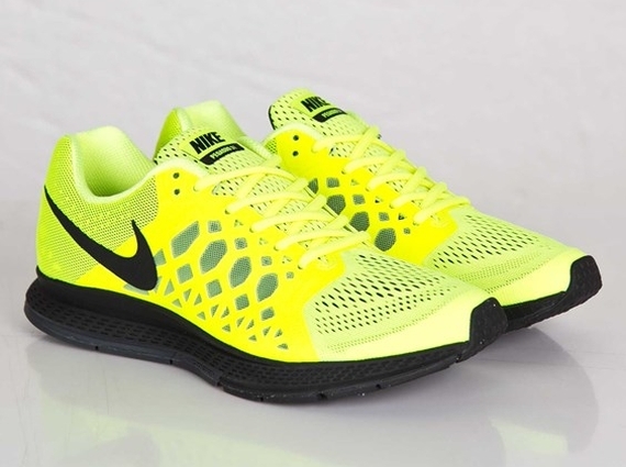 Nike Zoom Pegasus 31 - Volt - Black