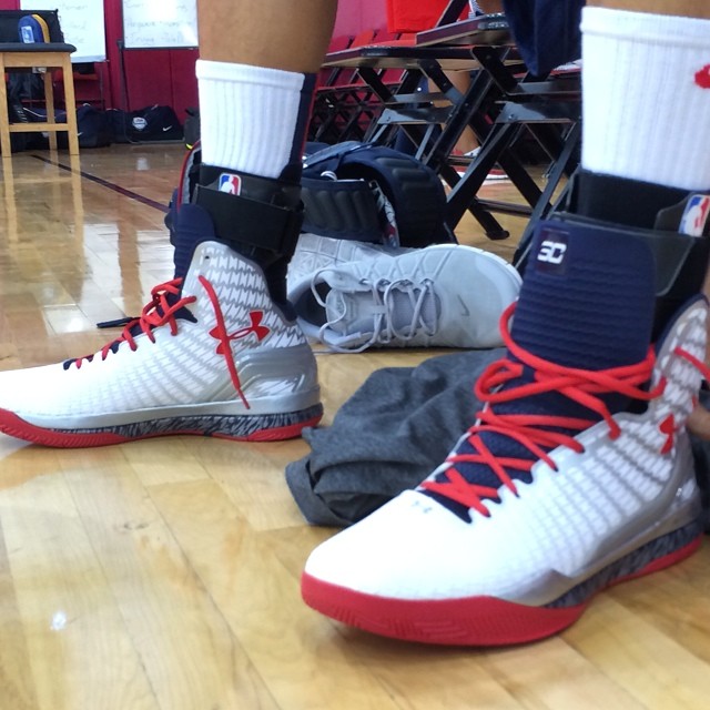 Team Usab Sneakers 03