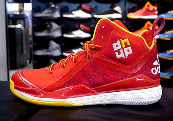 adidas D Howard 5 “Rockets”