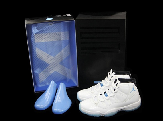 Air Jordan 11 “Legend Blue” Packaging