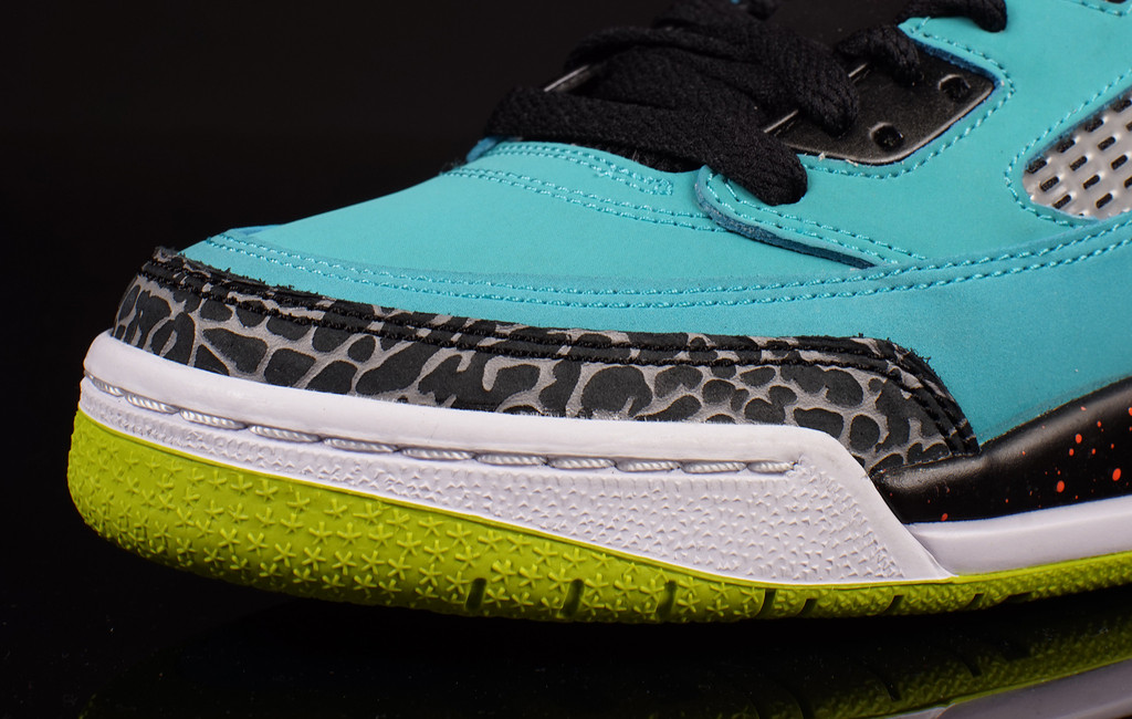 Jordan Spizike Turquoise Hyper Crimson Dusty Cactus 01