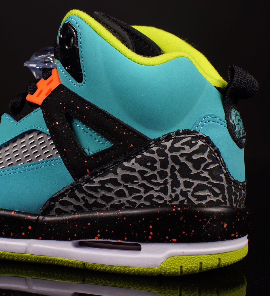 Jordan Spizike Turquoise Hyper Crimson Dusty Cactus 03