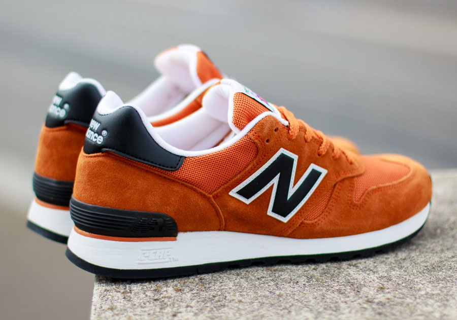 New Balance 670 Orange Black 02