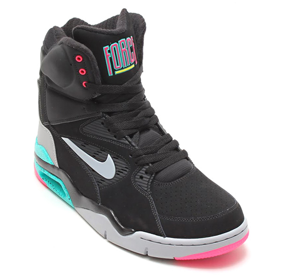 Nike Air Command Force Black Wolf Grey Hyper Jade Hyper Pink 1