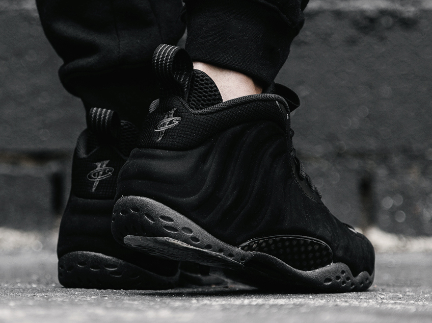 Nike Air Foamposite One "Triple Black" - Release Reminder