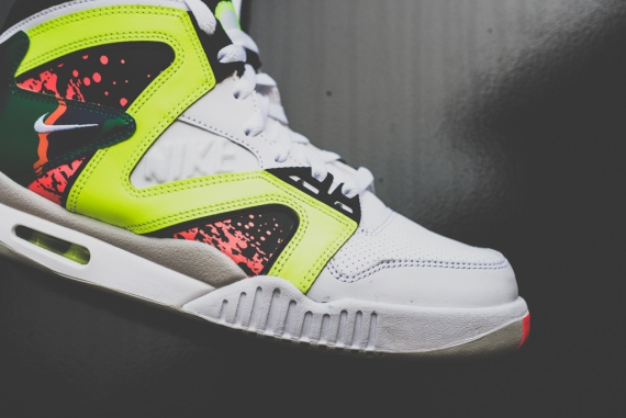 Nike Air Tech Challenge Hybrid White Volt Hot Lava 03