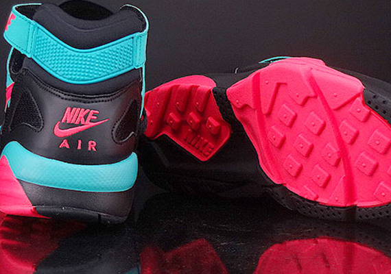 Nike Air Trainer Max 91 Black Hyper Jade Hyper Punch 04