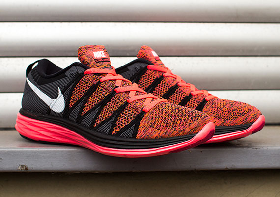 Nike Flyknit Lunar2 - Hyper Punch - Black