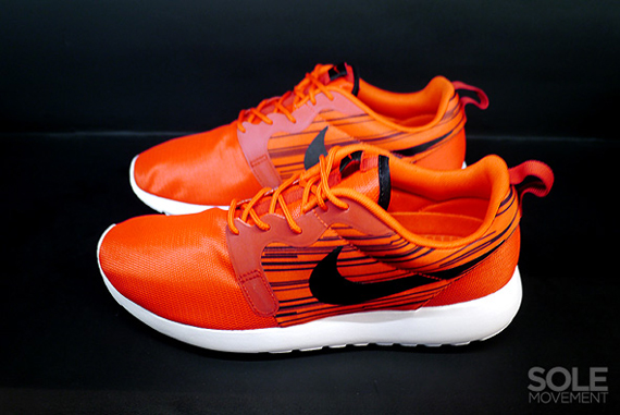 Nike Roshe Run Hyperfuse Atomic Red Black 2