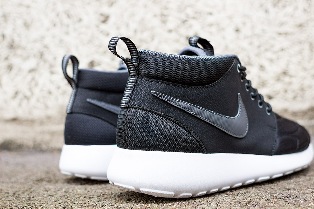 Nike Roshe Run Mid Black Dark Grey 01