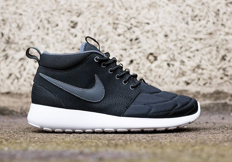 Nike Roshe Run Mid Black Dark Grey