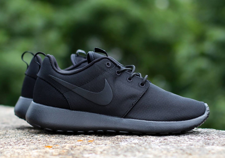 Nike Roshe Run "Triple Black"