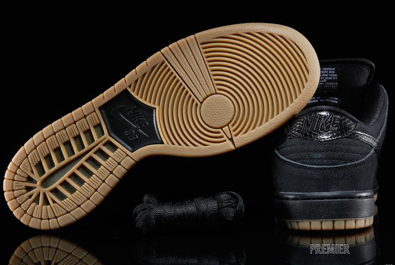 Nike Snakeskin Sb Dunk Low Black Gum 04