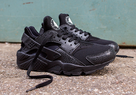 Nike Women’s Air Huarache “Black Safari”