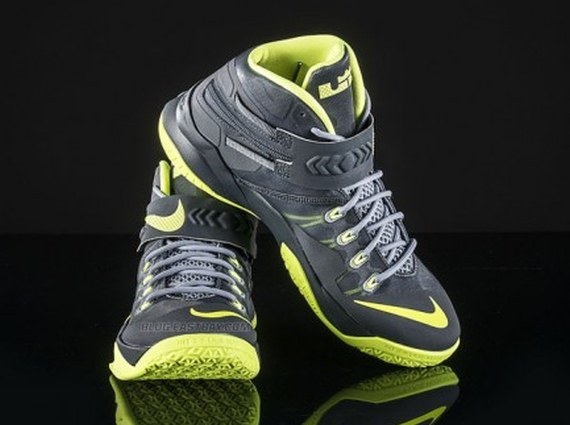 Nike Zoom Soldier 8 Magnet Grey 01