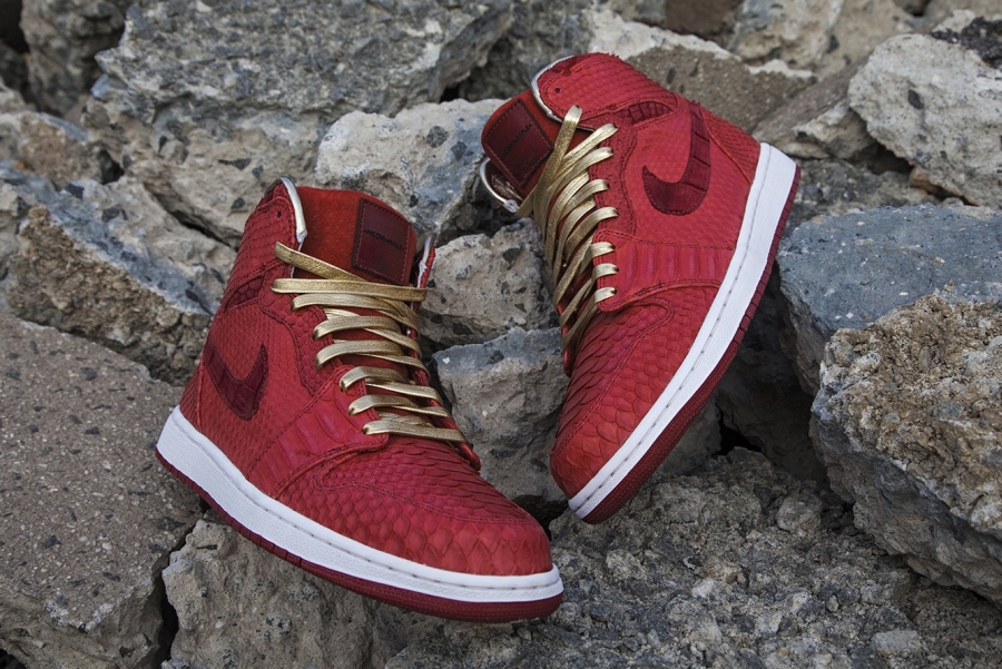 Air Jordan 1 Red Python Croc 04