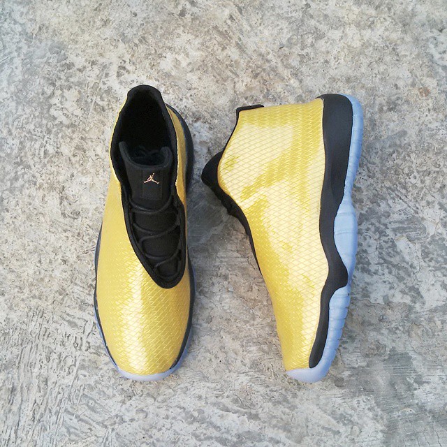 Air Jordan Future Black Gold Ice