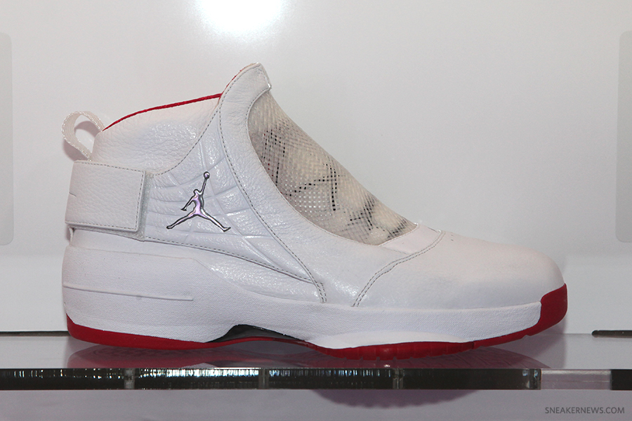 Air Jordan White Red Chicago Wbf 19