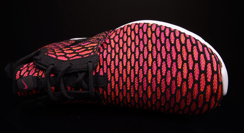 Flyknit Roshe Run Red Black 02