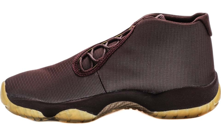 Jordan Future Burgundy Gold 01